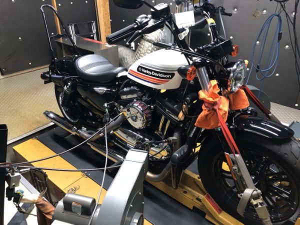 2018年 スポーツスター XL1200XS フォーティーエイトスペシャルのチューニング！S&S ステルスエアクリーナー ミニティアドロップ、モーターステージ ブラス76シガー！